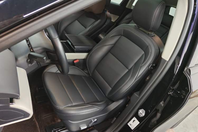 Used Lincoln Nautilus 2025 2.0T Four-Wheel Drive Luxury Edition Left Front Seat