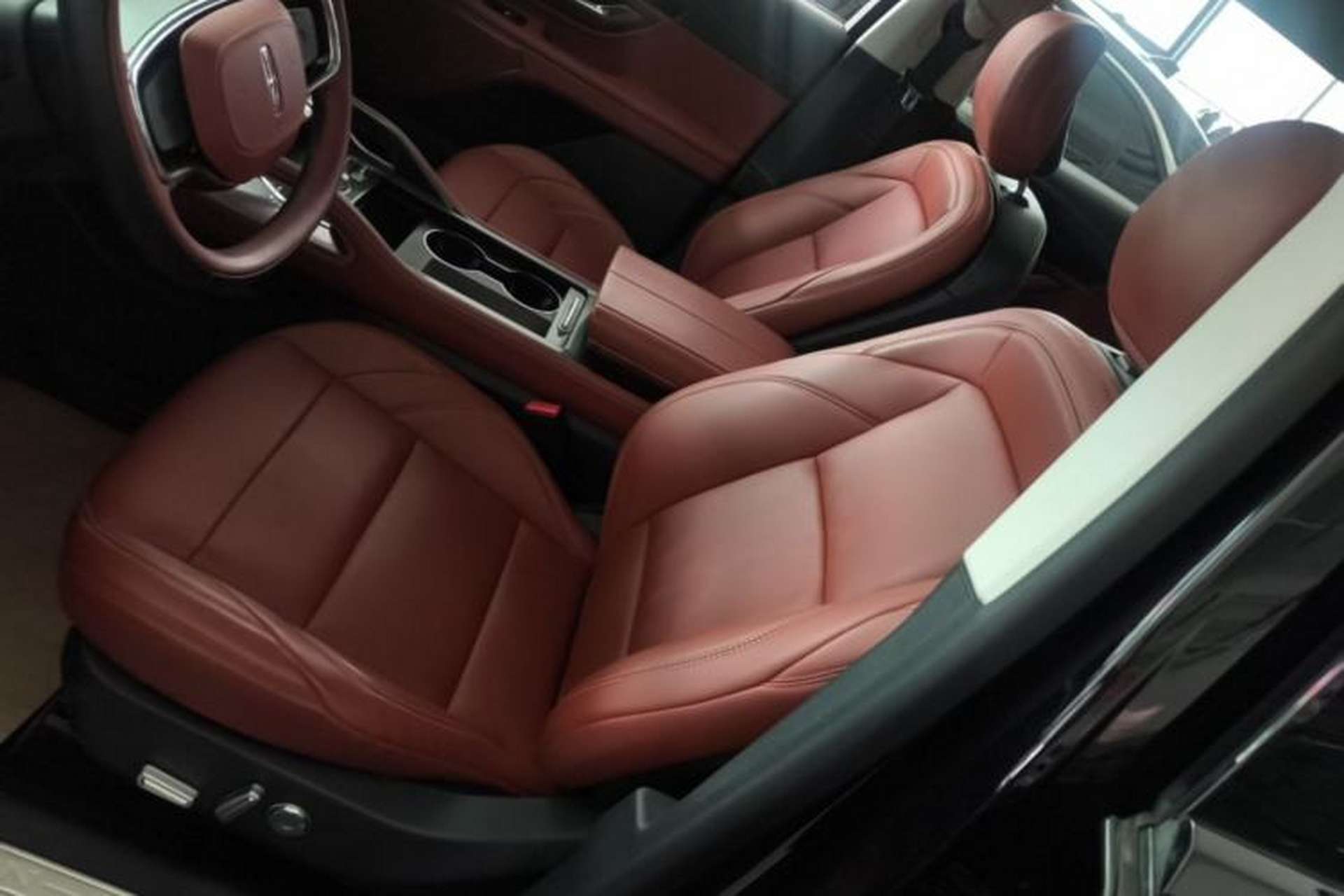 Used Lincoln Nautilus 2025 2.0T Four-Wheel Drive Luxury Edition Left Front Seat