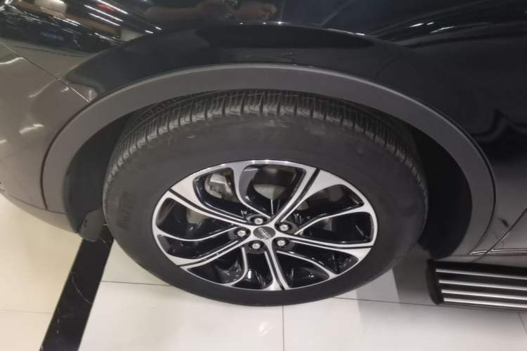 Used Lincoln Nautilus 2025 2.0T All-Wheel-Drive Zunrui Edition Left Front Wheel Hub