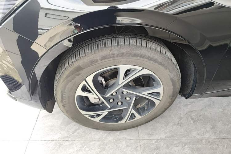 Used Lincoln Nautilus 2025 2.0T All-Wheel-Drive Zunrui Hybrid Version Left Front Wheel Hub