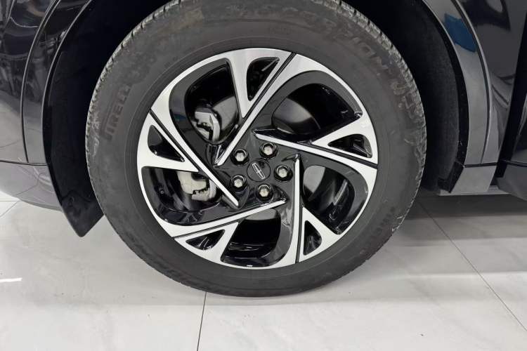 Used Lincoln Nautilus 2025 2.0T All-Wheel-Drive Zunrui Hybrid Version Left Front Wheel Hub