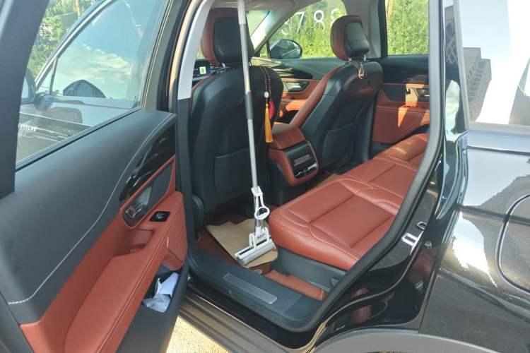 Used Lincoln Nautilus 2025 Model Facelifted 2.0T Four-Wheel Drive Zunyi Edition Left Rear Seat