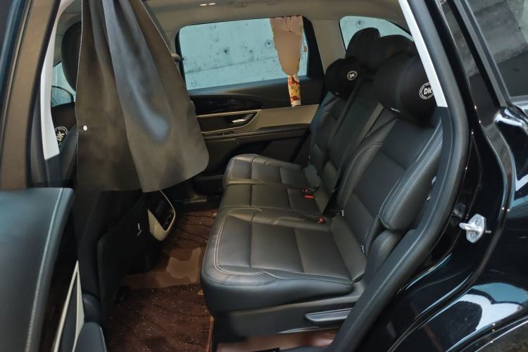 Used Lincoln Nautilus 2025 2.0T All-Wheel-Drive Luxury Hybrid Edition Left Rear Seat