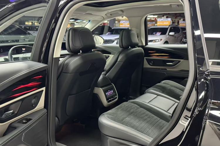 Used Lincoln Nautilus 2025 2.0T All-Wheel-Drive Zunrui Hybrid Version Left Rear Seat