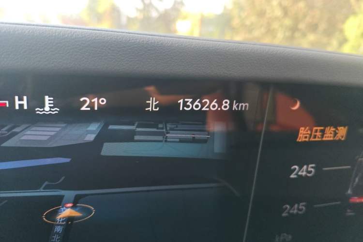 Used Lincoln Nautilus 2025 Model Facelifted 2.0T Four-Wheel Drive Zunyi Edition Odometer Close Up