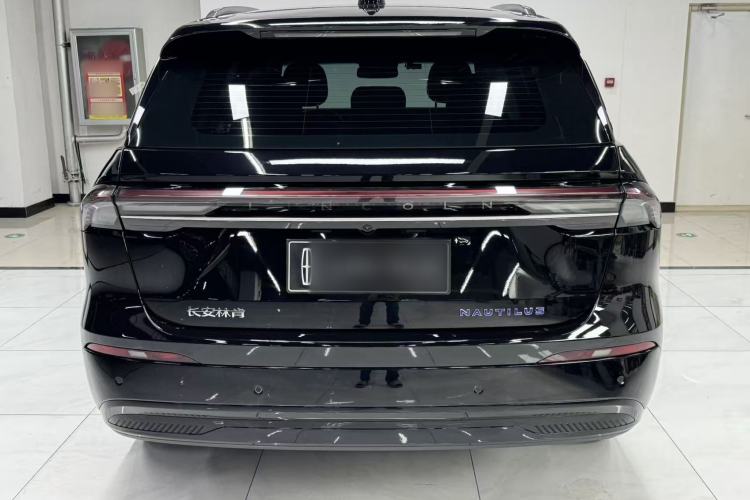 Used Lincoln Nautilus 2025 2.0T All-Wheel-Drive Luxury Hybrid Edition Rear