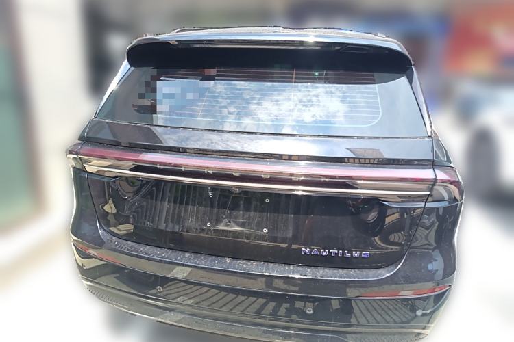 Used Lincoln Nautilus 2025 2.0T All-Wheel-Drive Luxury Hybrid Edition Rear
