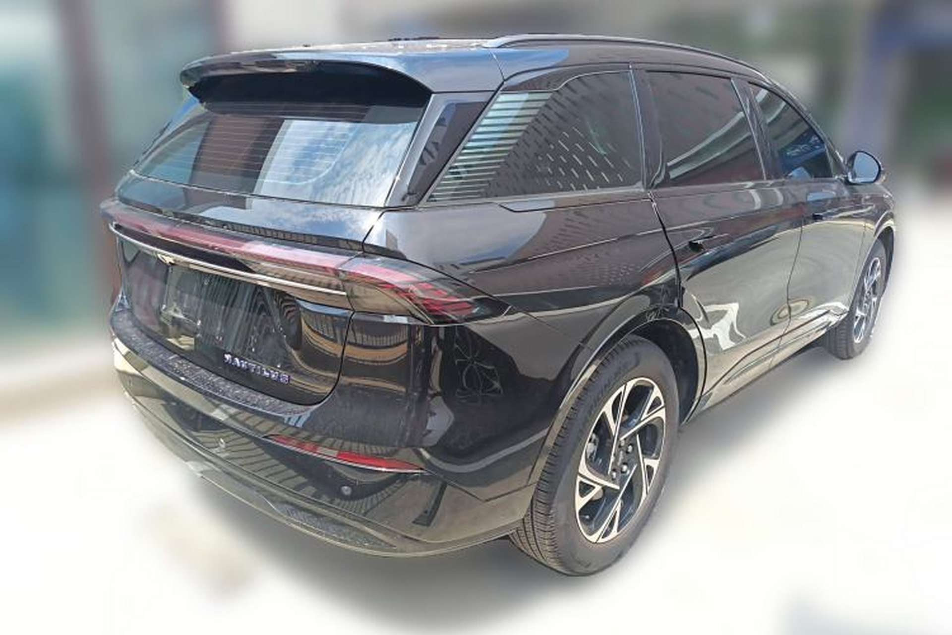 Used Lincoln Nautilus 2025 2.0T All-Wheel-Drive Luxury Hybrid Edition Rear Right 45 Deg
