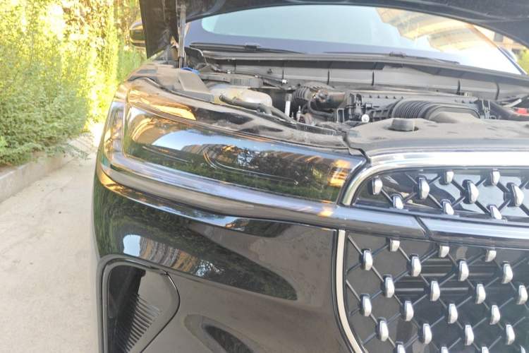 Used Lincoln Nautilus 2025 Model Facelifted 2.0T Four-Wheel Drive Zunyi Edition Right Front Headlight