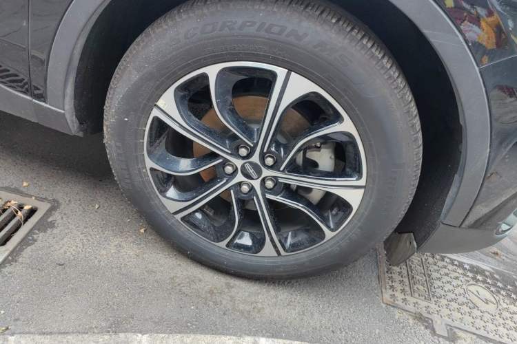 Used Lincoln Nautilus 2025 2.0T All-Wheel-Drive Zunrui Edition Right Front Wheel Hub