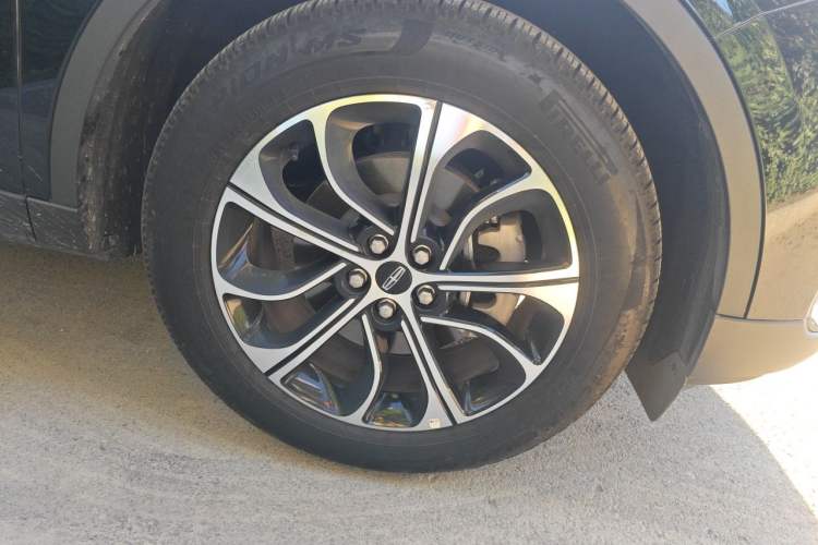 Used Lincoln Nautilus 2025 Model Facelifted 2.0T Four-Wheel Drive Zunyi Edition Right Front Wheel Hub