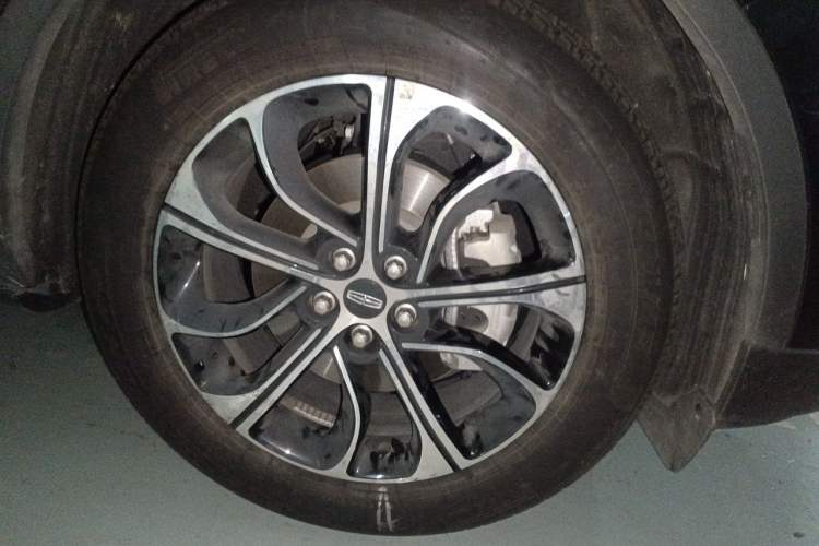 Used Lincoln Nautilus 2025 2.0T Four-Wheel Drive Luxury Edition Right Front Wheel Hub