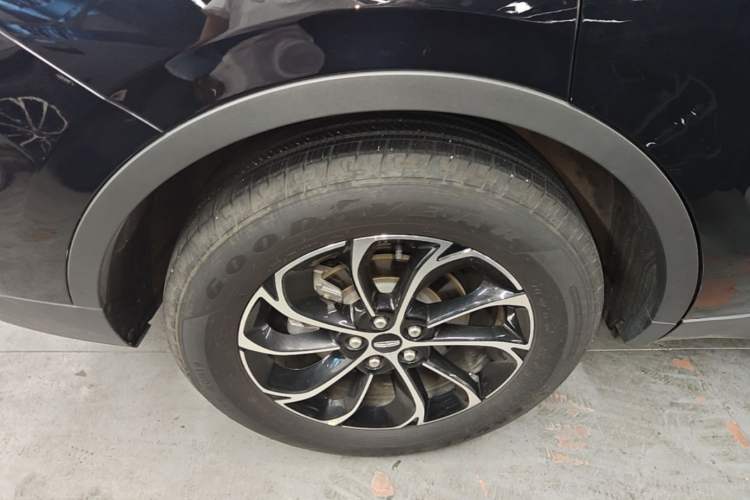 Used Lincoln Nautilus 2025 2.0T Four-Wheel Drive Luxury Edition Right Rear Wheel Hub