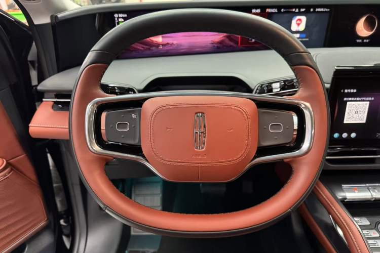 Used Lincoln Nautilus 2025 2.0T All-Wheel-Drive Luxury Hybrid Edition Steering Wheel