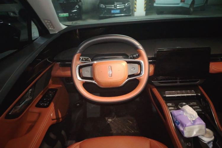 Used Lincoln Nautilus 2025 Model, Facelifted 2.0T Four-Wheel-Drive Zunyi Hybrid Version Steering Wheel