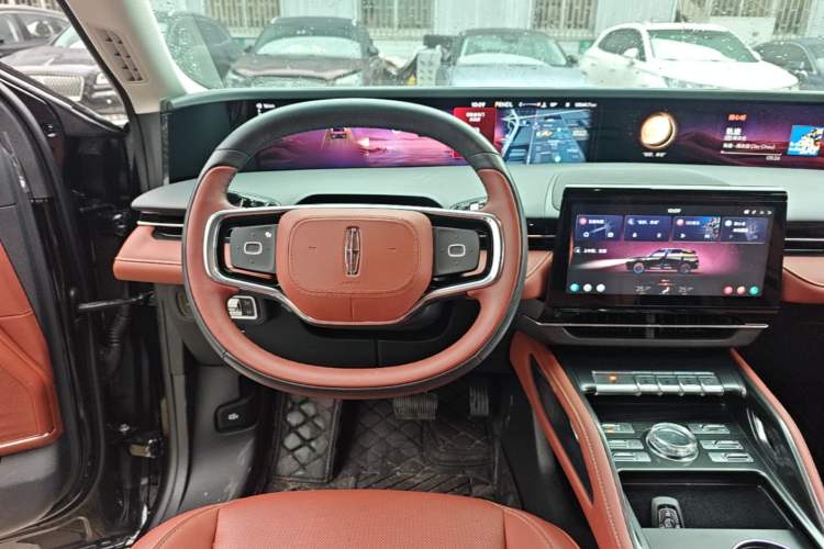 Used Lincoln Nautilus 2025 Model, Facelifted 2.0T Four-Wheel-Drive Zunyi Hybrid Version Steering Wheel