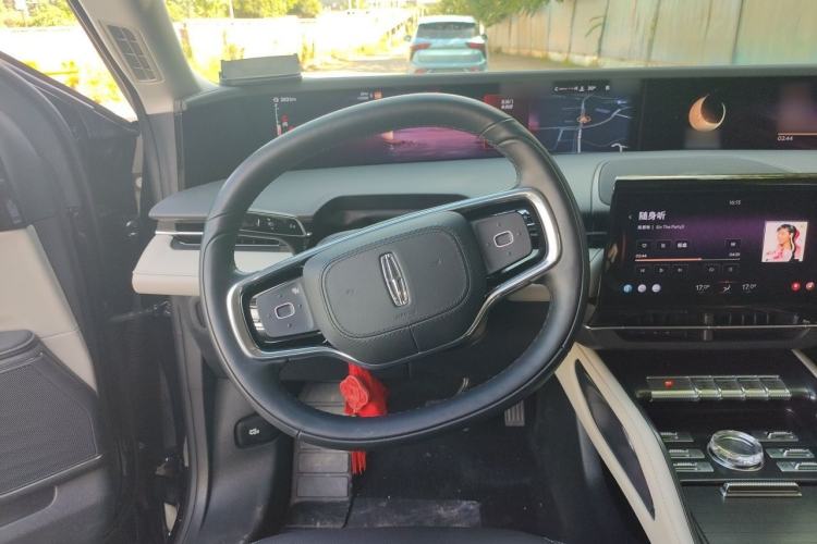 Used Lincoln Nautilus 2025 Model Facelifted 2.0T Four-Wheel Drive Zunxiang Edition Steering Wheel