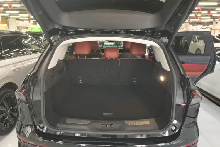 Used Lincoln Nautilus 2025 2.0T All-Wheel-Drive Zunrui Edition Trunk