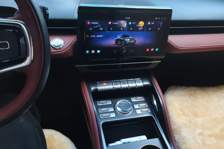 Used Lincoln Nautilus 2025 Model Facelifted 2.0T Four-Wheel Drive Zunyi Edition Audio And AC Panel