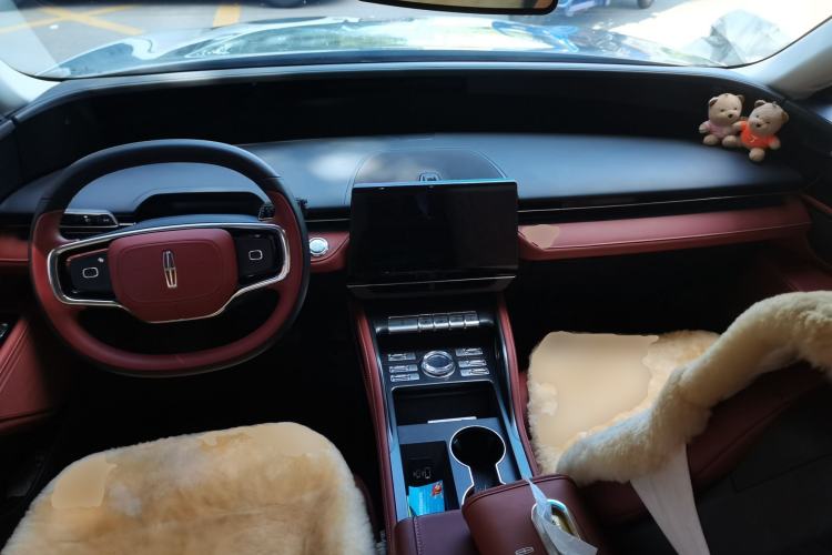 Used Lincoln Nautilus 2025 Model Facelifted 2.0T Four-Wheel Drive Zunyi Edition Center Console