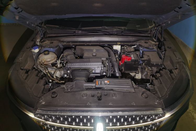 Used Lincoln Nautilus 2025 2.0T Four-Wheel Drive Luxury Edition Engine Bay