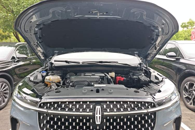 Used Lincoln Nautilus 2025 2.0T All-Wheel-Drive Zunrui Edition Engine Bay
