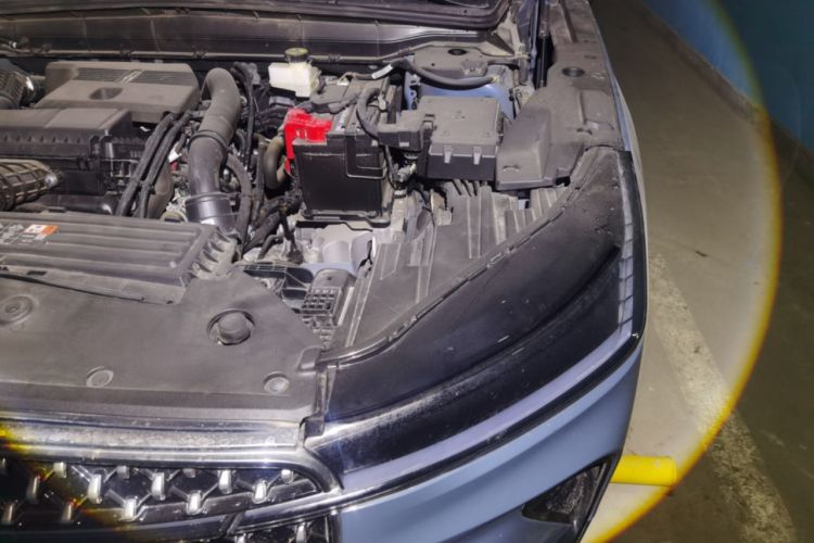 Used Lincoln Nautilus 2025 2.0T Four-Wheel Drive Luxury Edition Engine Bay Left