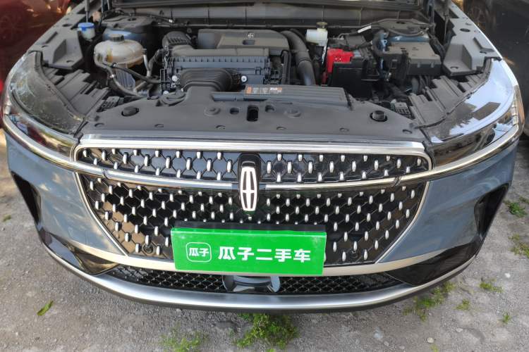 Used Lincoln Nautilus 2025 Model Facelifted 2.0T Four-Wheel Drive Zunyi Edition Engine Bay