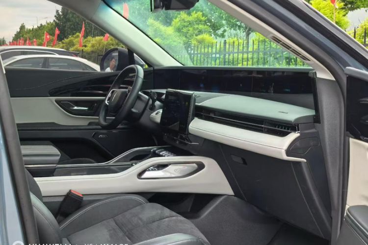 Used Lincoln Nautilus 2025 2.0T All-Wheel-Drive Zunrui Hybrid Version Interior 2