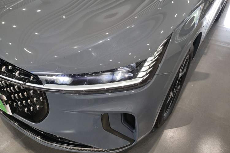 Used Lincoln Nautilus 2025 2.0T All-Wheel-Drive Luxury Hybrid Edition Left Front Headlight
