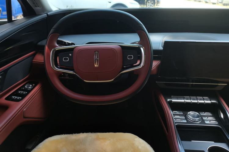 Used Lincoln Nautilus 2025 Model Facelifted 2.0T Four-Wheel Drive Zunyi Edition Steering Wheel