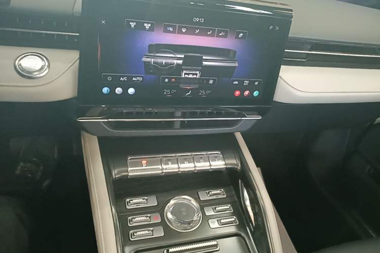 Used Lincoln Nautilus 2025 2.0T Four-Wheel Drive Luxury Edition Audio And AC Panel