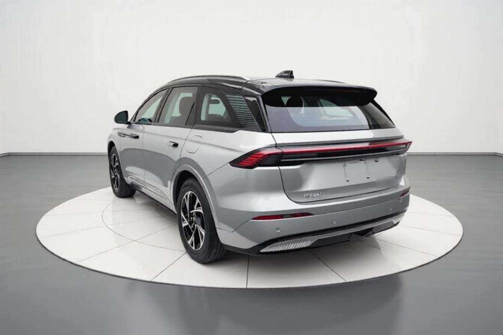 Used Lincoln Nautilus 2025 2.0T All-Wheel-Drive Luxury Hybrid Edition Exterior 2