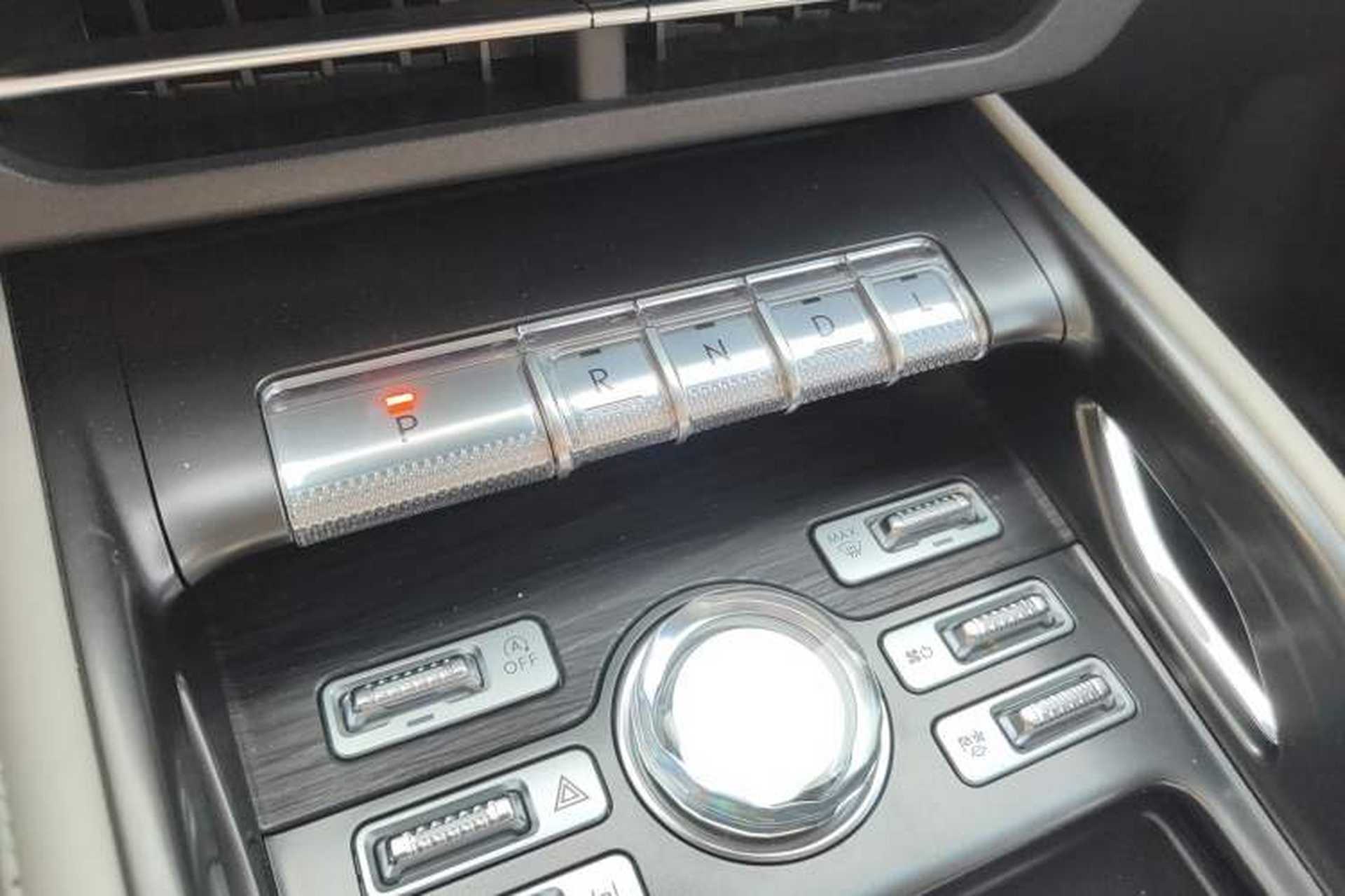 Used Lincoln Nautilus 2025 2.0T Four-Wheel Drive Luxury Edition Gear Lever