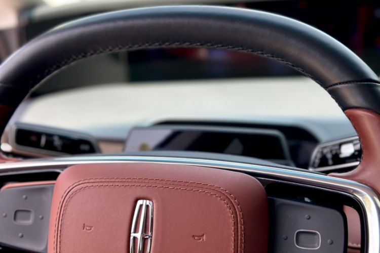 Used Lincoln Nautilus 2025 2.0T All-Wheel-Drive Zunrui Edition Interior 3