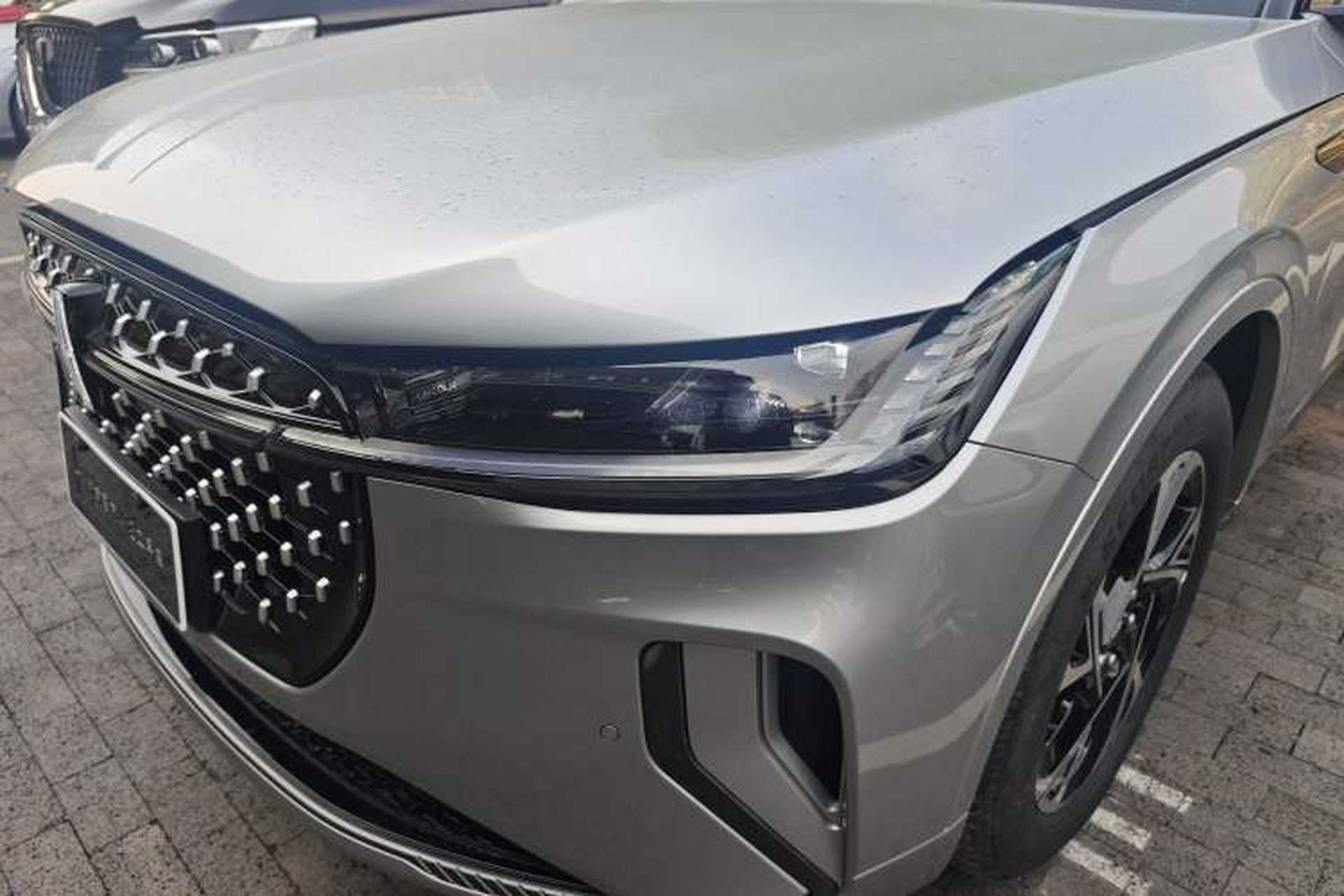 Used Lincoln Nautilus 2025 2.0T All-Wheel-Drive Luxury Hybrid Edition Left Front Headlight