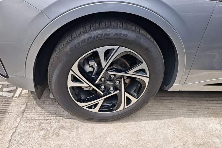 Used Lincoln Nautilus 2025 2.0T All-Wheel-Drive Zunrui Hybrid Version Left Front Wheel Hub