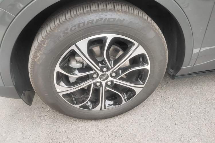 Used Lincoln Nautilus 2025 2.0T Four-Wheel Drive Luxury Edition Left Front Wheel Hub