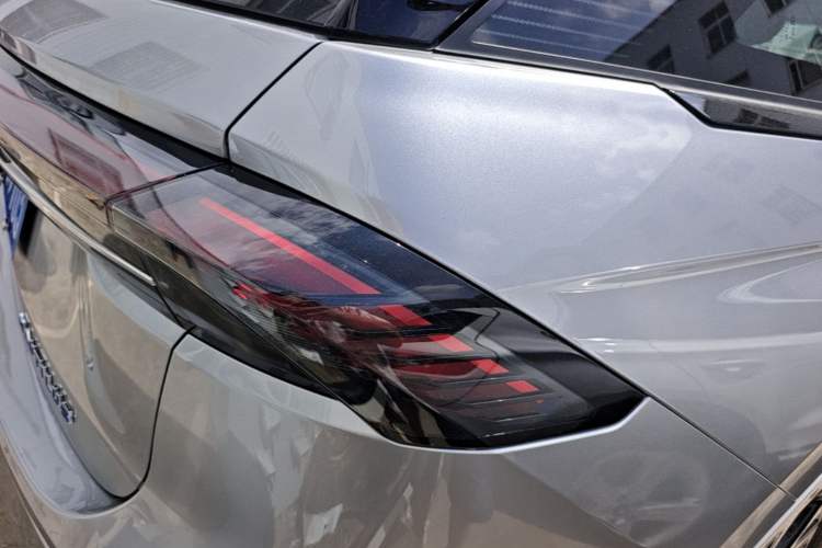 Used Lincoln Nautilus 2025 2.0T All-Wheel-Drive Zunrui Hybrid Version Right Rear Taillight
