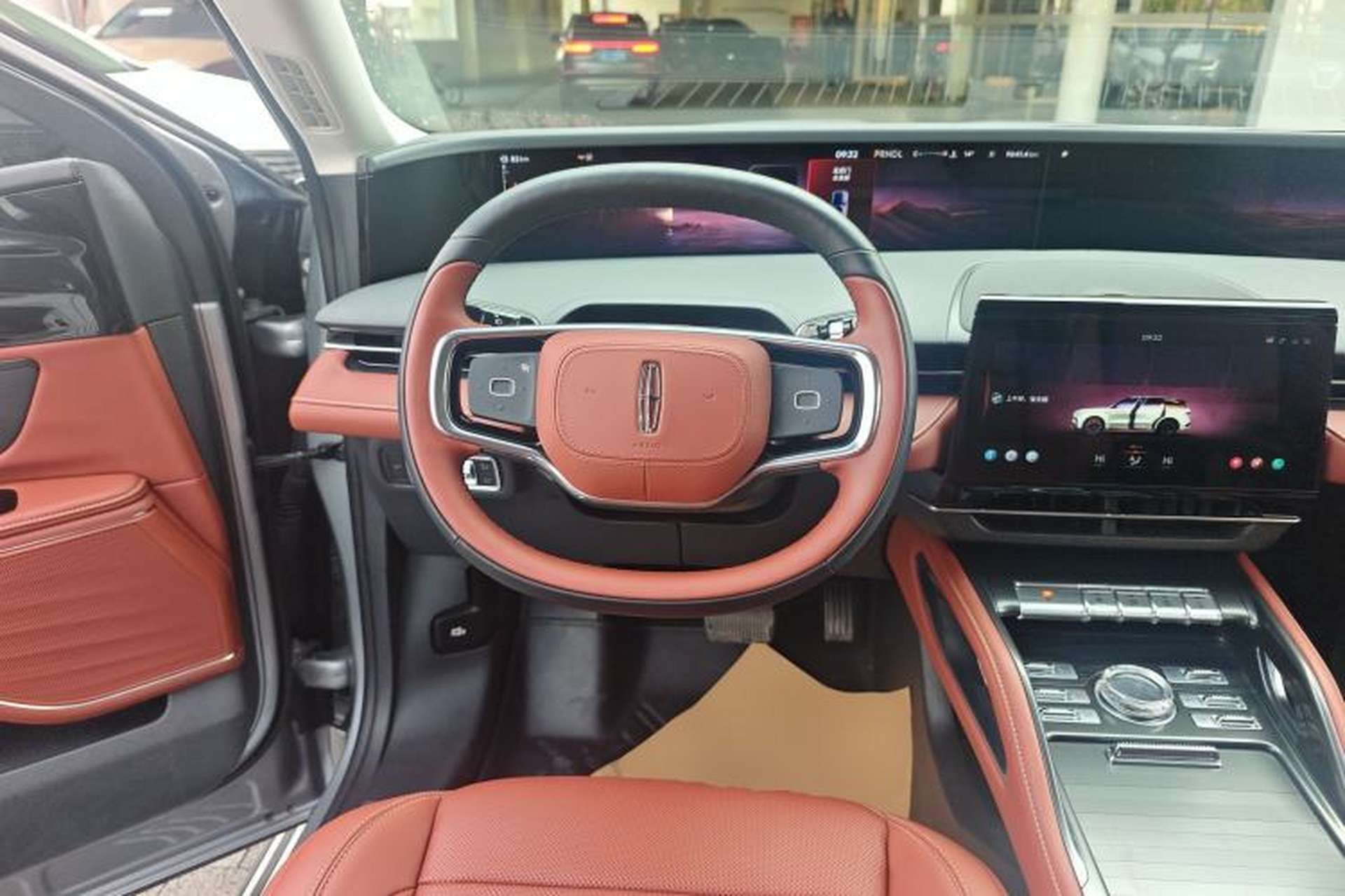 Used Lincoln Nautilus 2025 2.0T All-Wheel-Drive Luxury Hybrid Edition Steering Wheel
