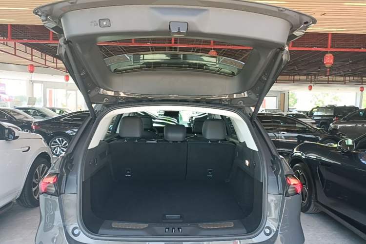 Used Lincoln Nautilus 2025 2.0T Four-Wheel Drive Luxury Edition Trunk