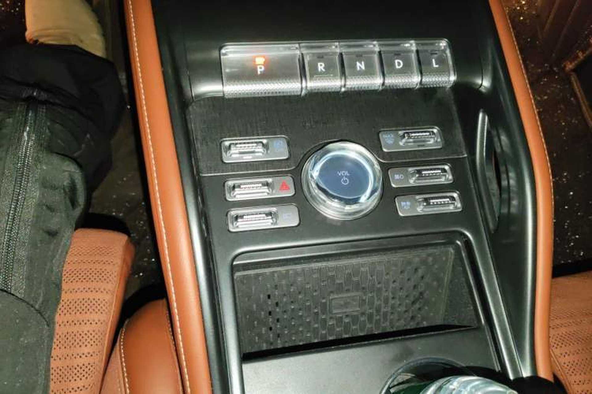 Used Lincoln Nautilus 2025 2.0T All-Wheel-Drive Zunrui Hybrid Version Gear Lever
