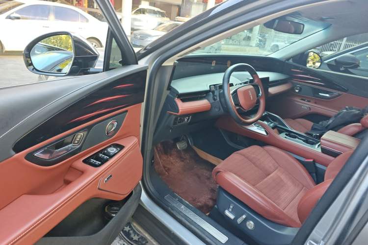 Used Lincoln Nautilus 2025 2.0T All-Wheel-Drive Zunrui Hybrid Version Interior 3