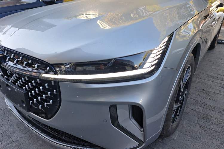 Used Lincoln Nautilus 2025 2.0T All-Wheel-Drive Zunrui Hybrid Version Left Front Headlight