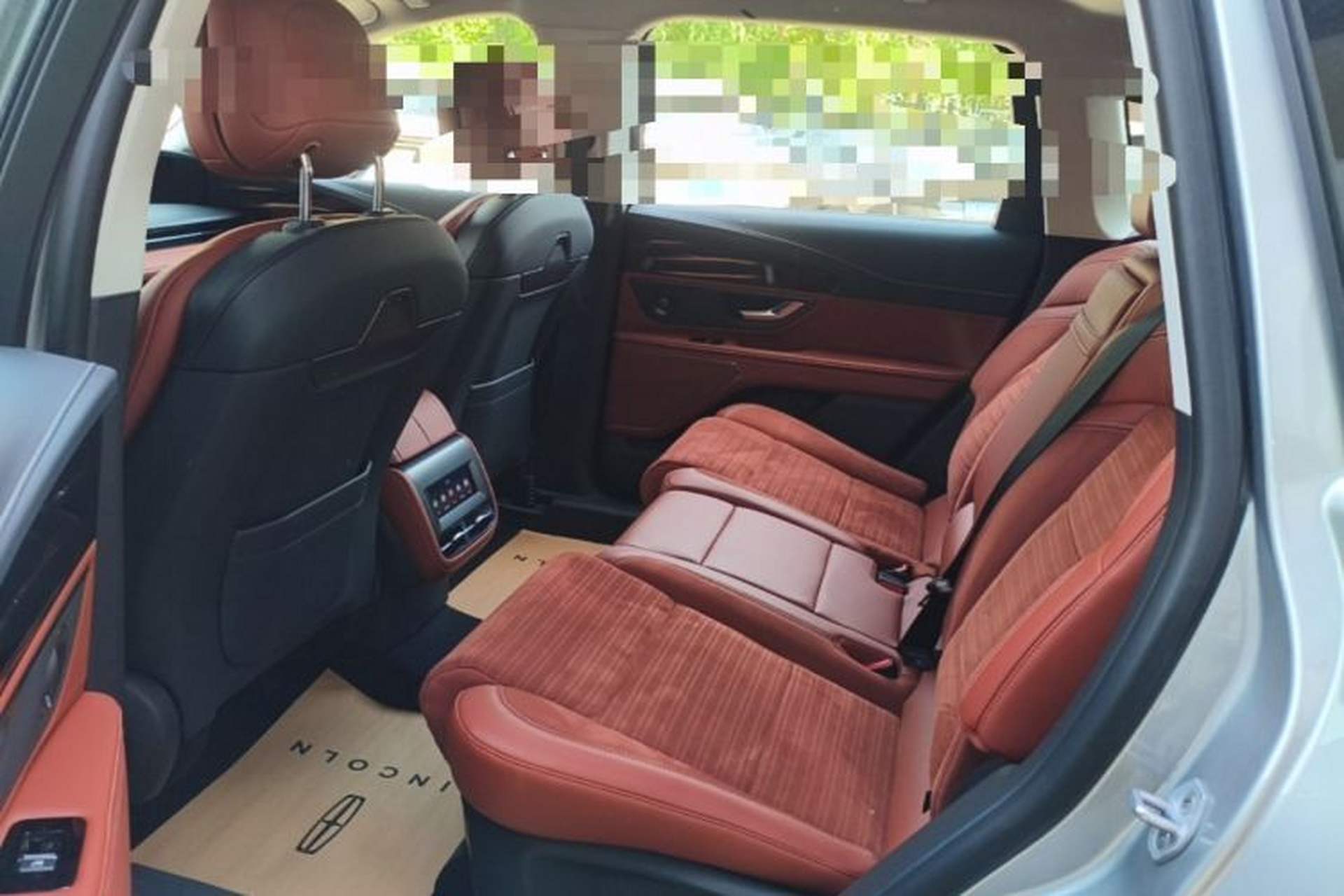 Used Lincoln Nautilus 2025 2.0T All-Wheel-Drive Zunrui Hybrid Version Left Rear Seat