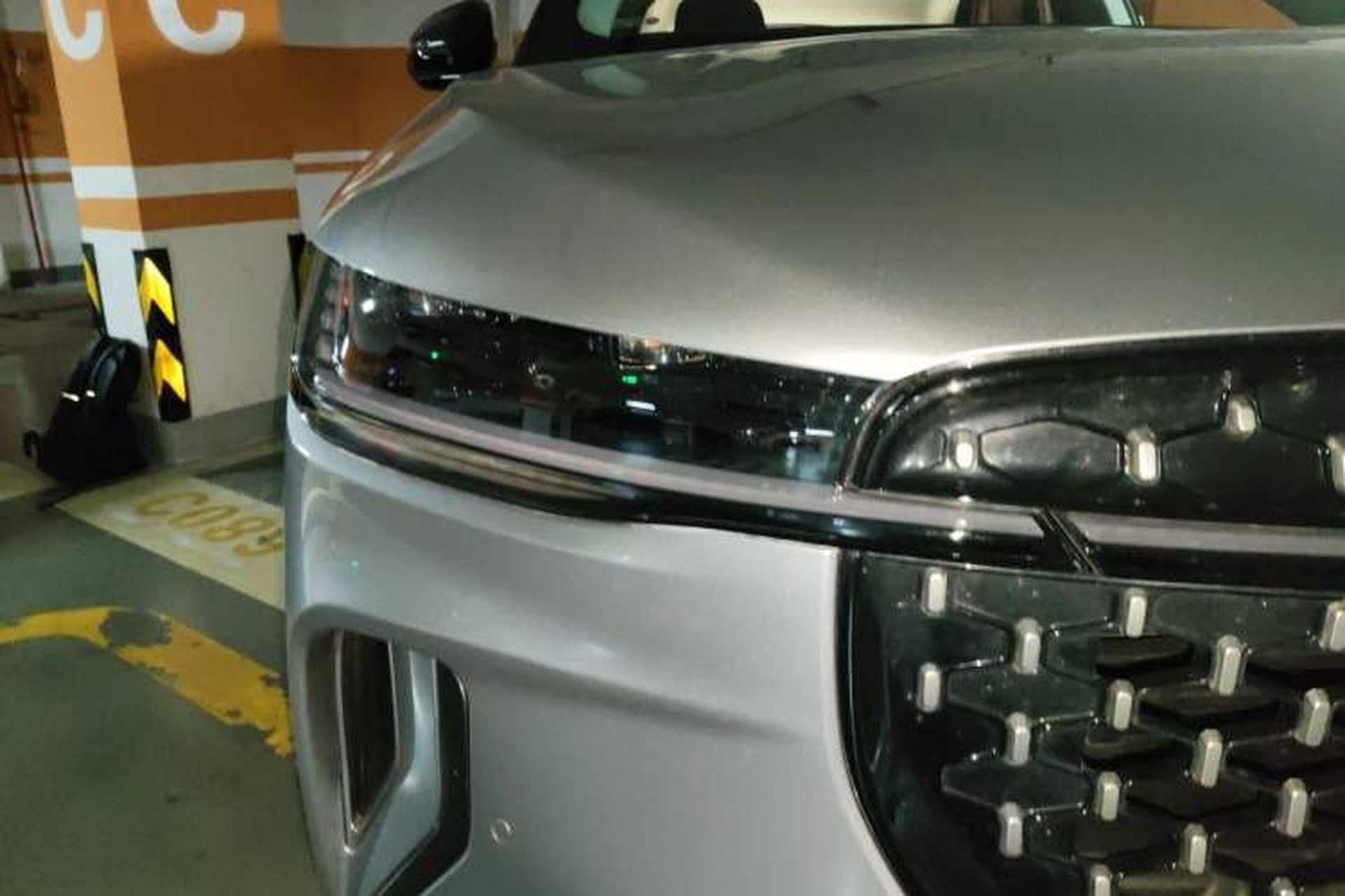 Used Lincoln Nautilus 2025 2.0T All-Wheel-Drive Zunrui Hybrid Version Right Front Headlight