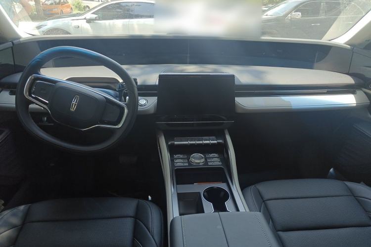 Used Lincoln Nautilus 2025 2.0T Four-Wheel Drive Luxury Edition Center Console