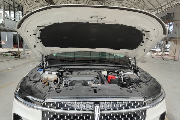 Used Lincoln Nautilus 2025 2.0T Four-Wheel Drive Luxury Edition Engine Bay