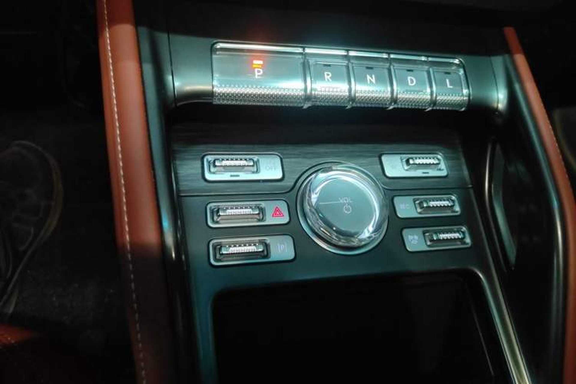 Used Lincoln Nautilus 2025 2.0T Four-Wheel Drive Luxury Edition Gear Lever