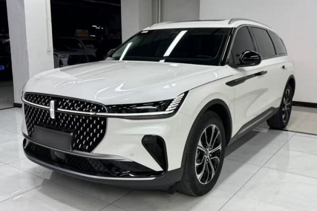 Lincoln Nautilus 2025 2.0T All-Wheel-Drive Zunrui Edition usado